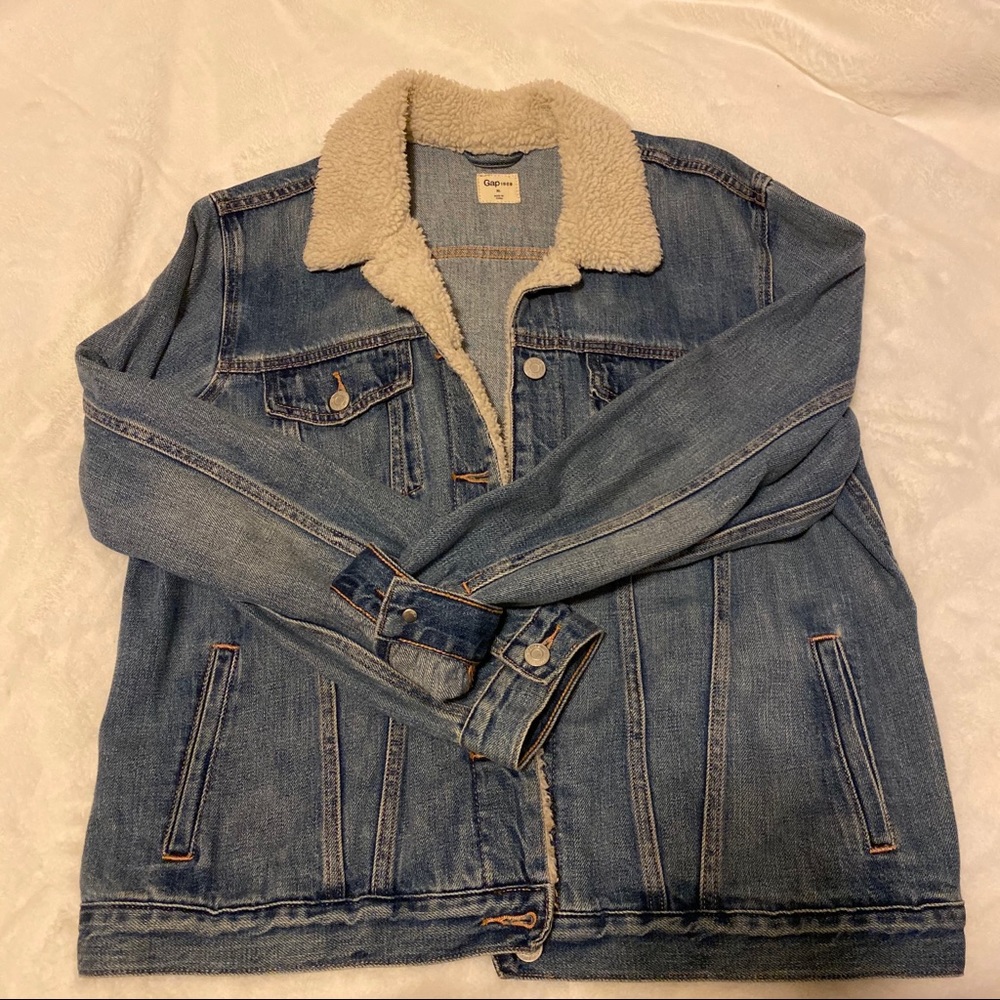 GAP SHERPA LINED DENIM JACKET